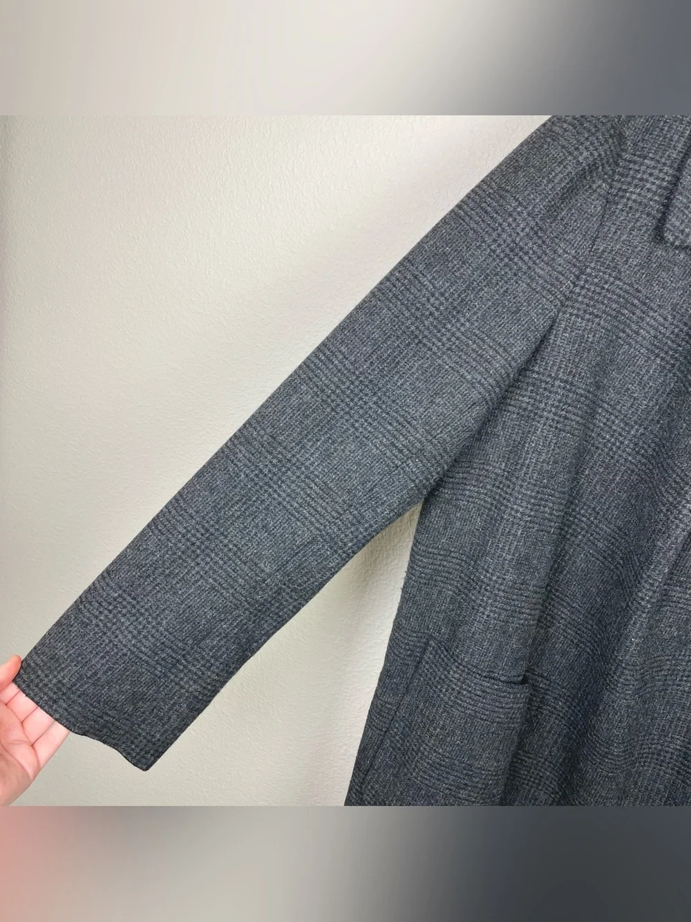 J.Crew Women's 10 Gray Plaid 100% Wool Blend Overcoat Highneck Posh Academia - Picture 3 of 16